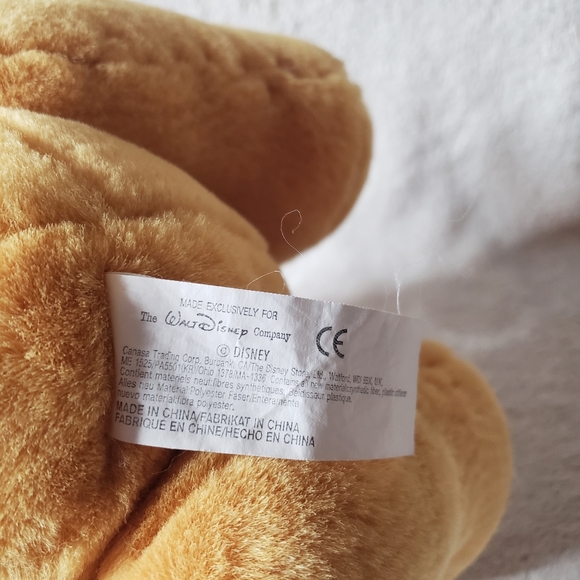 Disney Winnie the Pooh with Roses Valentine's Day Plush - Picture 6 of 6